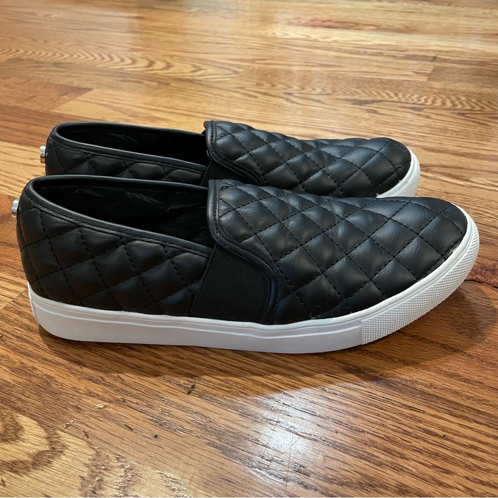 Steve Madden Endell quilted slip on sneakers